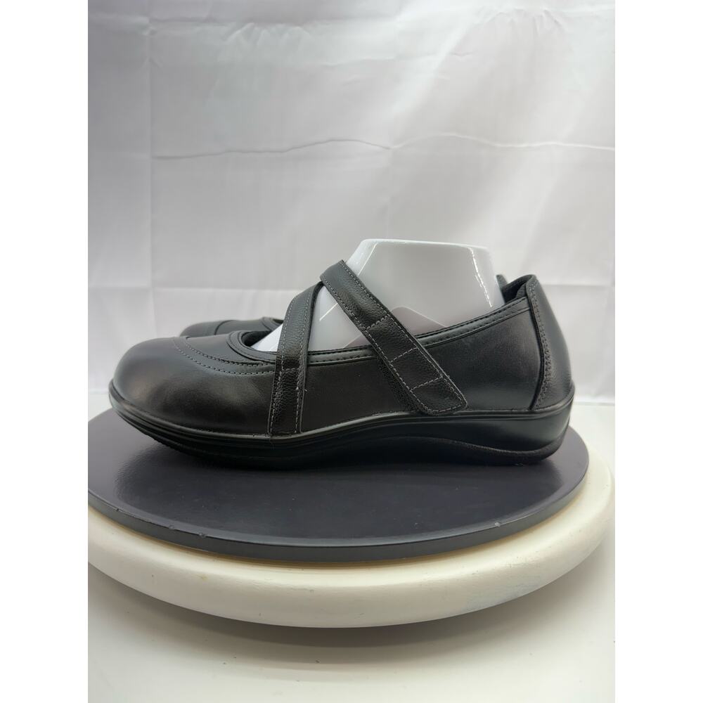 Orthofeet Celina Black Mary Jane Flats size 9 M (could fit 8.5 M)